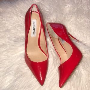 Steve Madden Daisie Red Patent Leather Pumps